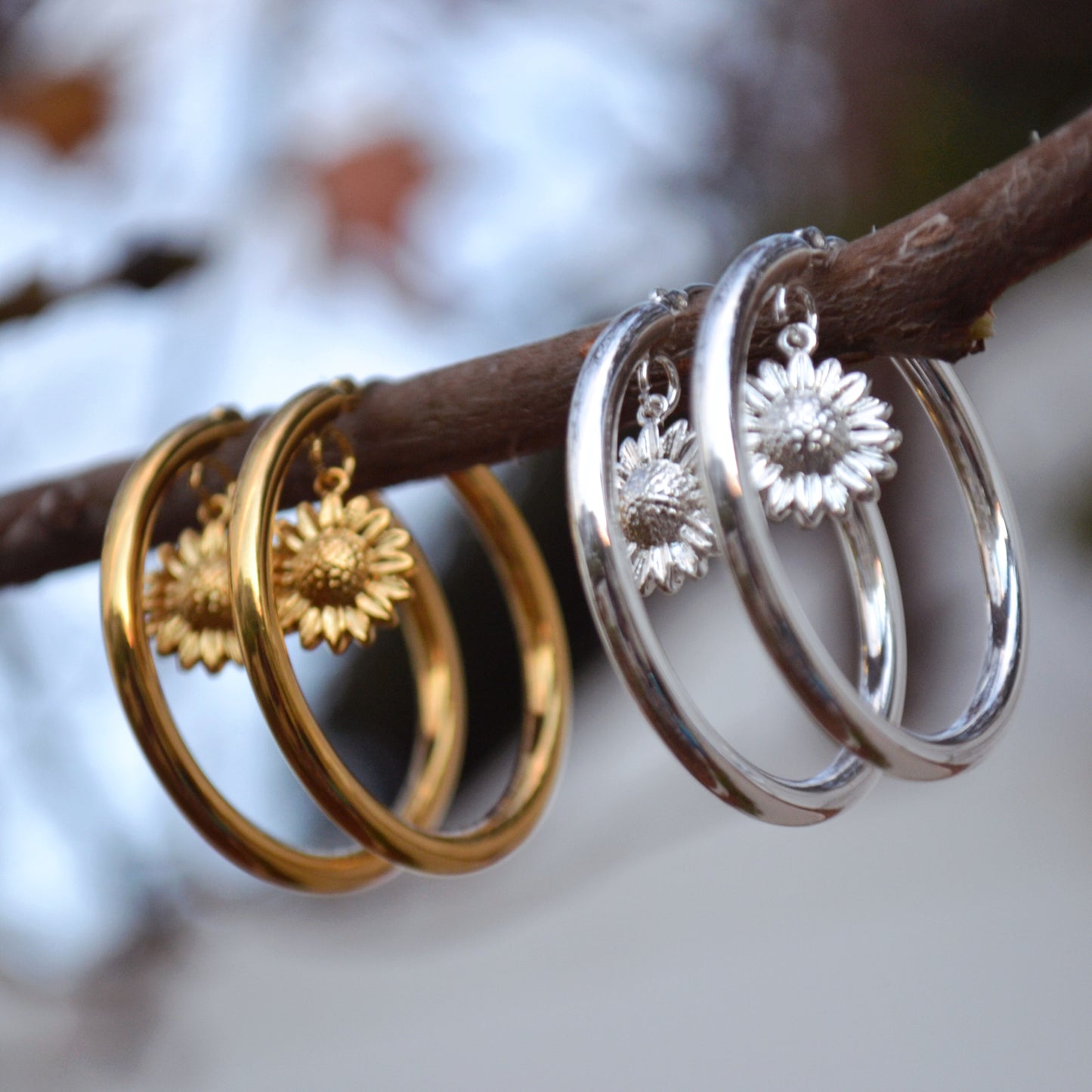 The Jaylene with Daisy Charm