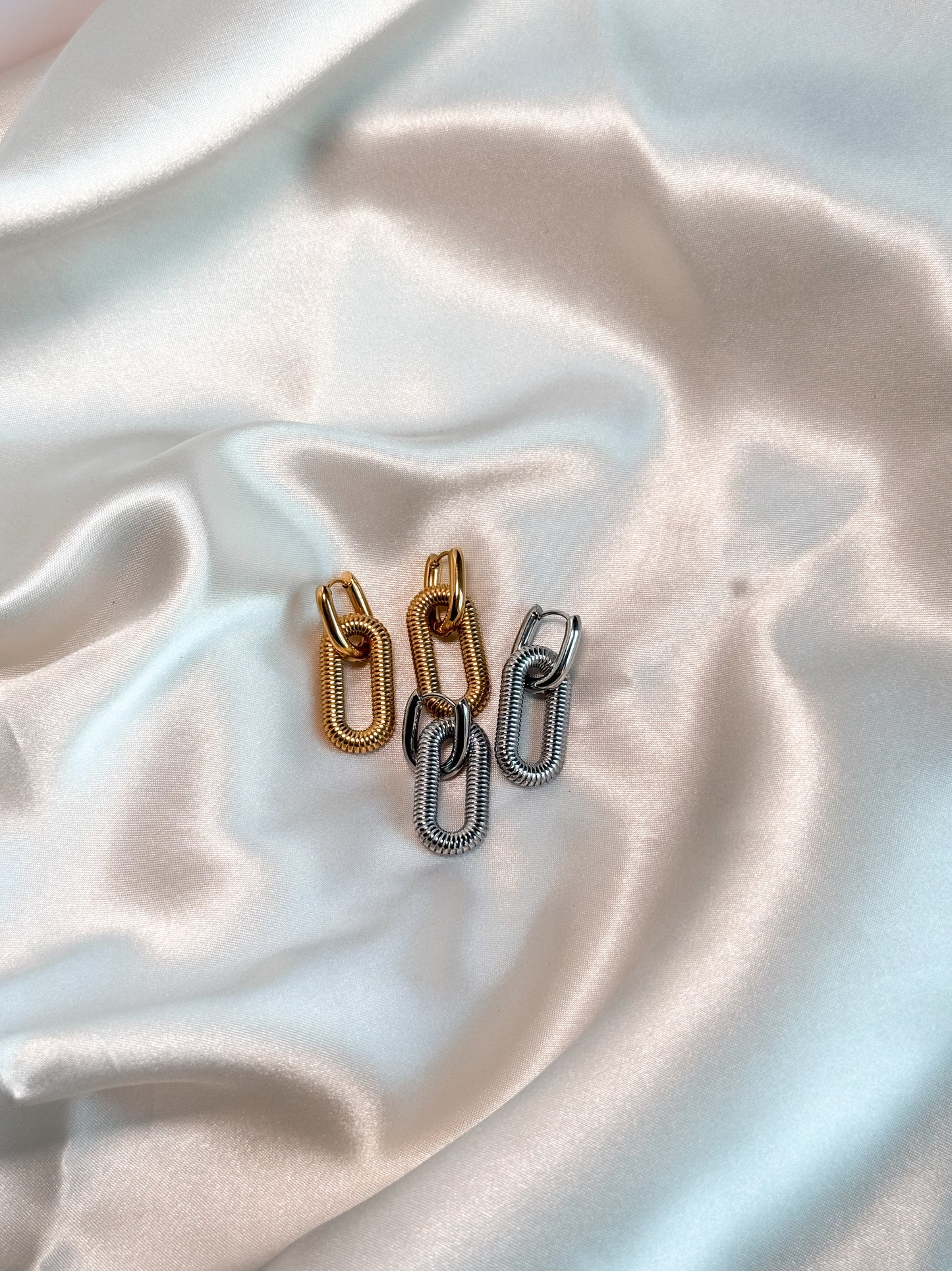 Tate Double-Chain Hoops